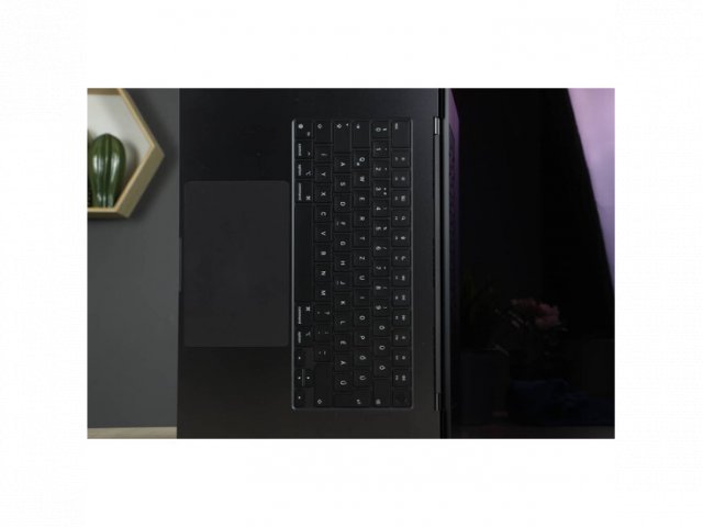 Újszerű MacBook Pro 16
