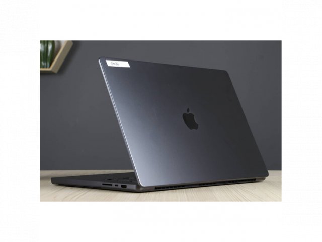 Újszerű MacBook Pro 16
