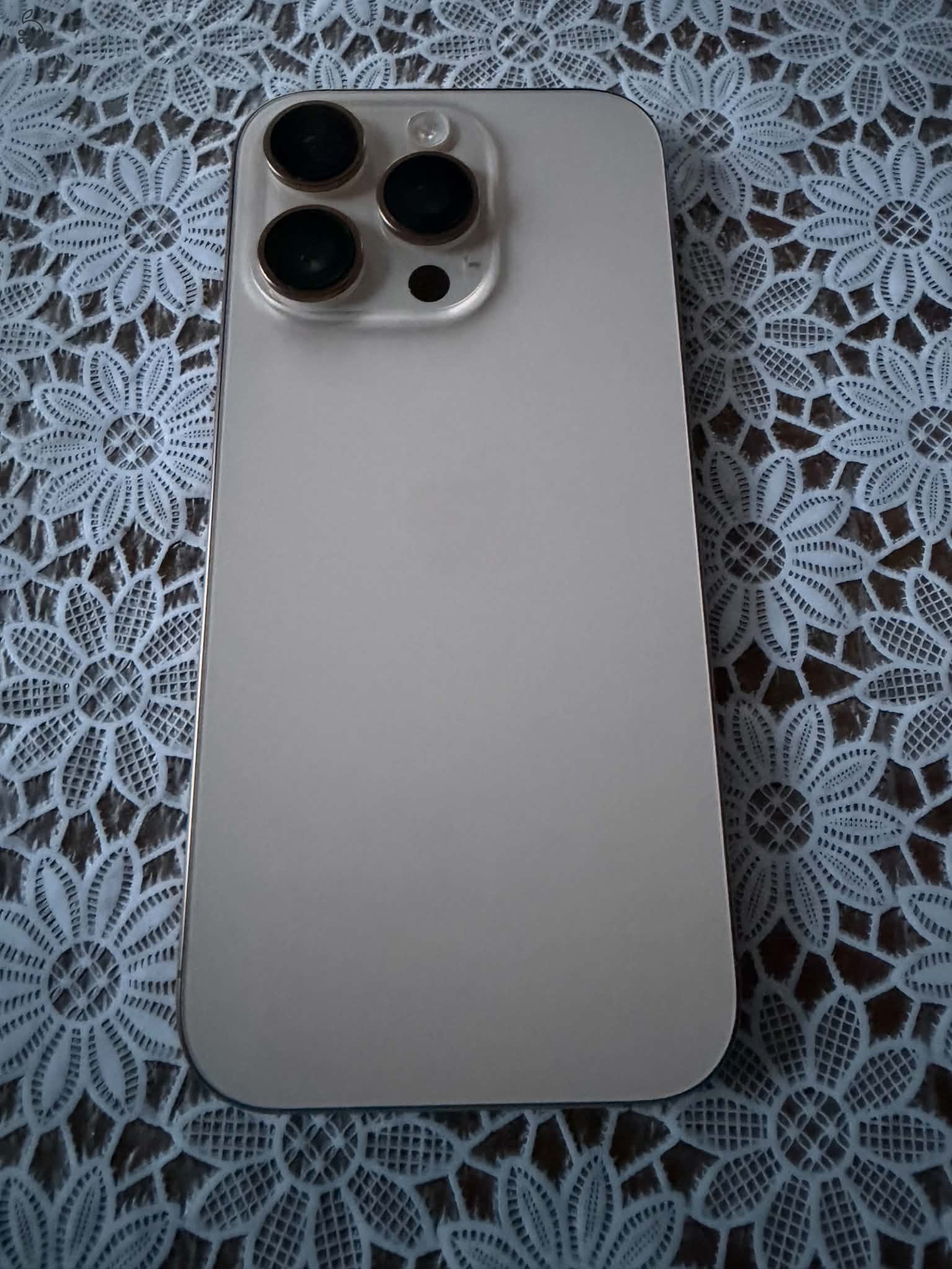Megkímélt 16Pro One függő