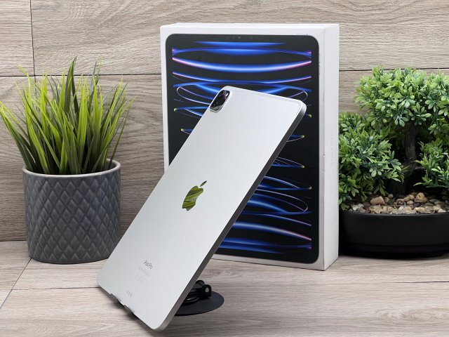 Hibátlan iPad Pro 4th 2022 11″ Silver 128GB 2 ÉV Garanciával Számlával