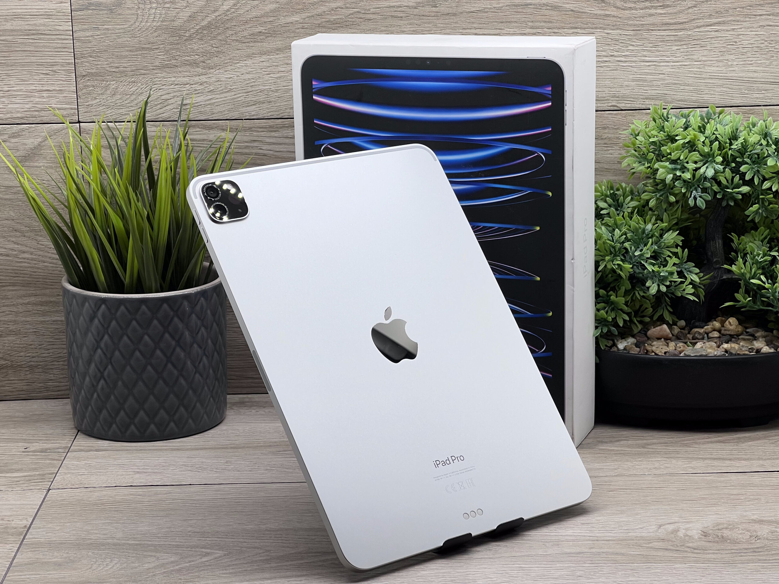 Hibátlan iPad Pro 4th 2022 11″ Silver 128GB 2 ÉV Garanciával Számlával