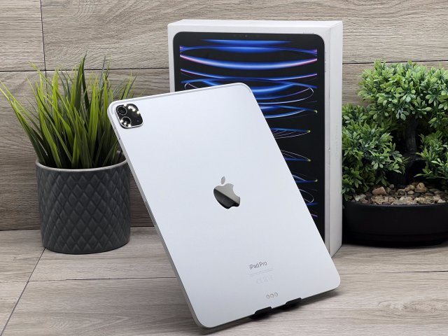 Hibátlan iPad Pro 4th 2022 11″ Silver 128GB 2 ÉV Garanciával Számlával