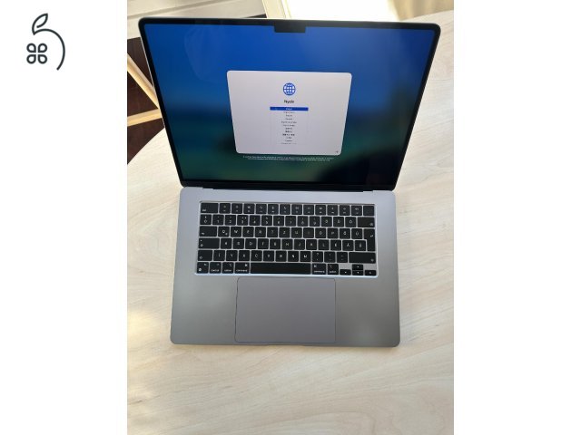 MacBook Air 15” (2023) - M2 / 8 GB RAM / 256 GB SSD