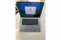 MacBook Air 15” (2023) - M2 / 8 GB RAM / 256 GB SSD