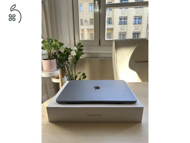 MacBook Air 15” (2023) - M2 / 8 GB RAM / 256 GB SSD