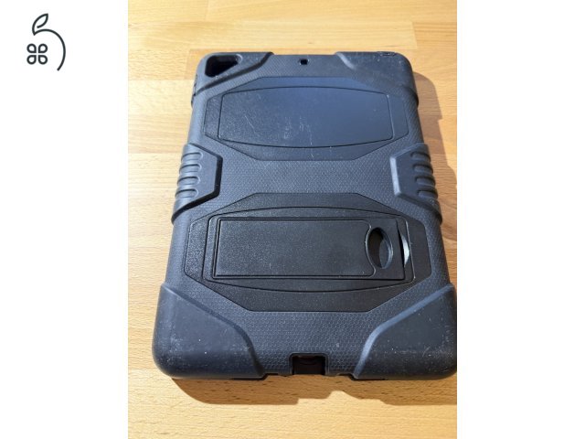 Ütésálló páncéltok iPad 9,7 5./6. generációs iPad-ekhez kitámasztóval