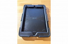 Ütésálló páncéltok iPad 9,7 5./6. generációs iPad-ekhez kitámasztóval