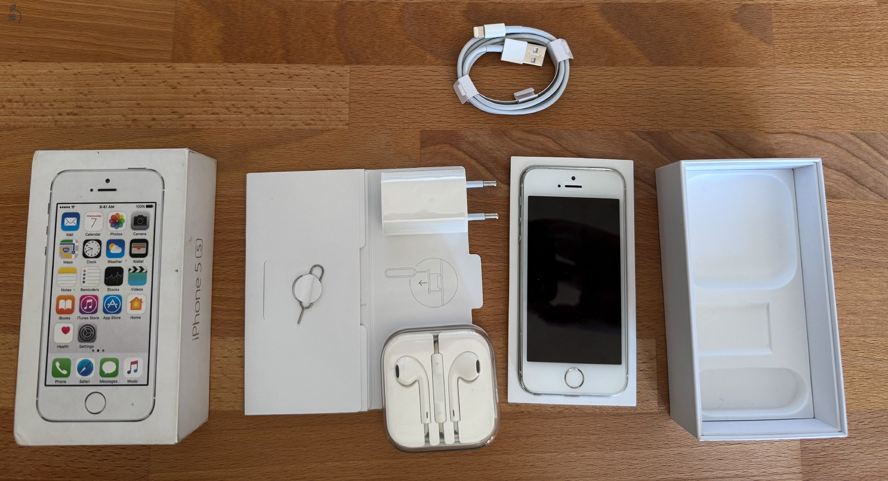 Apple iPhone 5S 16GB Silver, dobozos, tartozékokkal, szép állapotban
