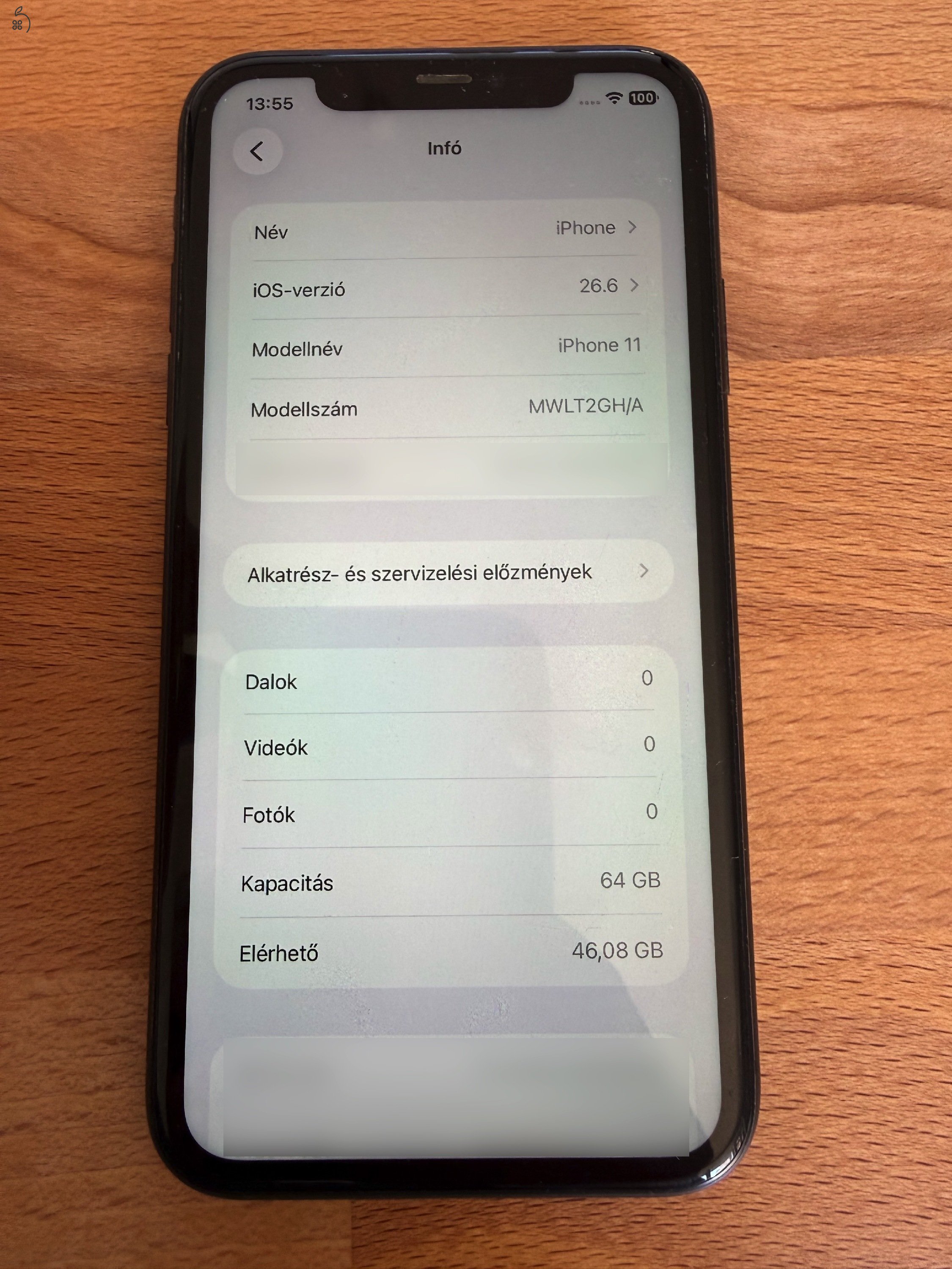 Apple iPhone 11 64 GB fekete színben