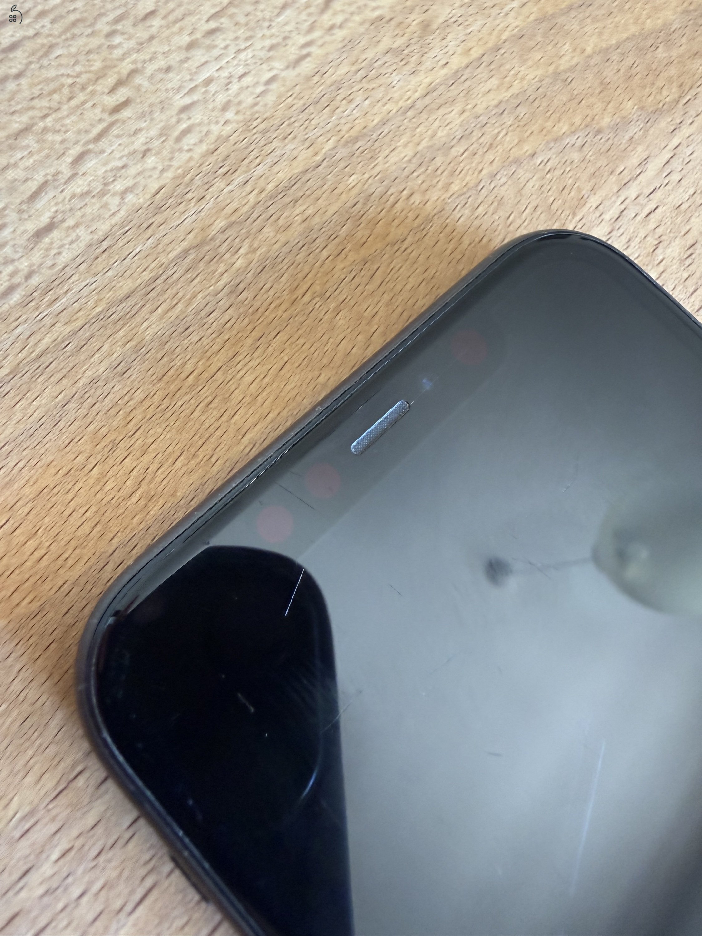 Apple iPhone 11 64 GB fekete színben
