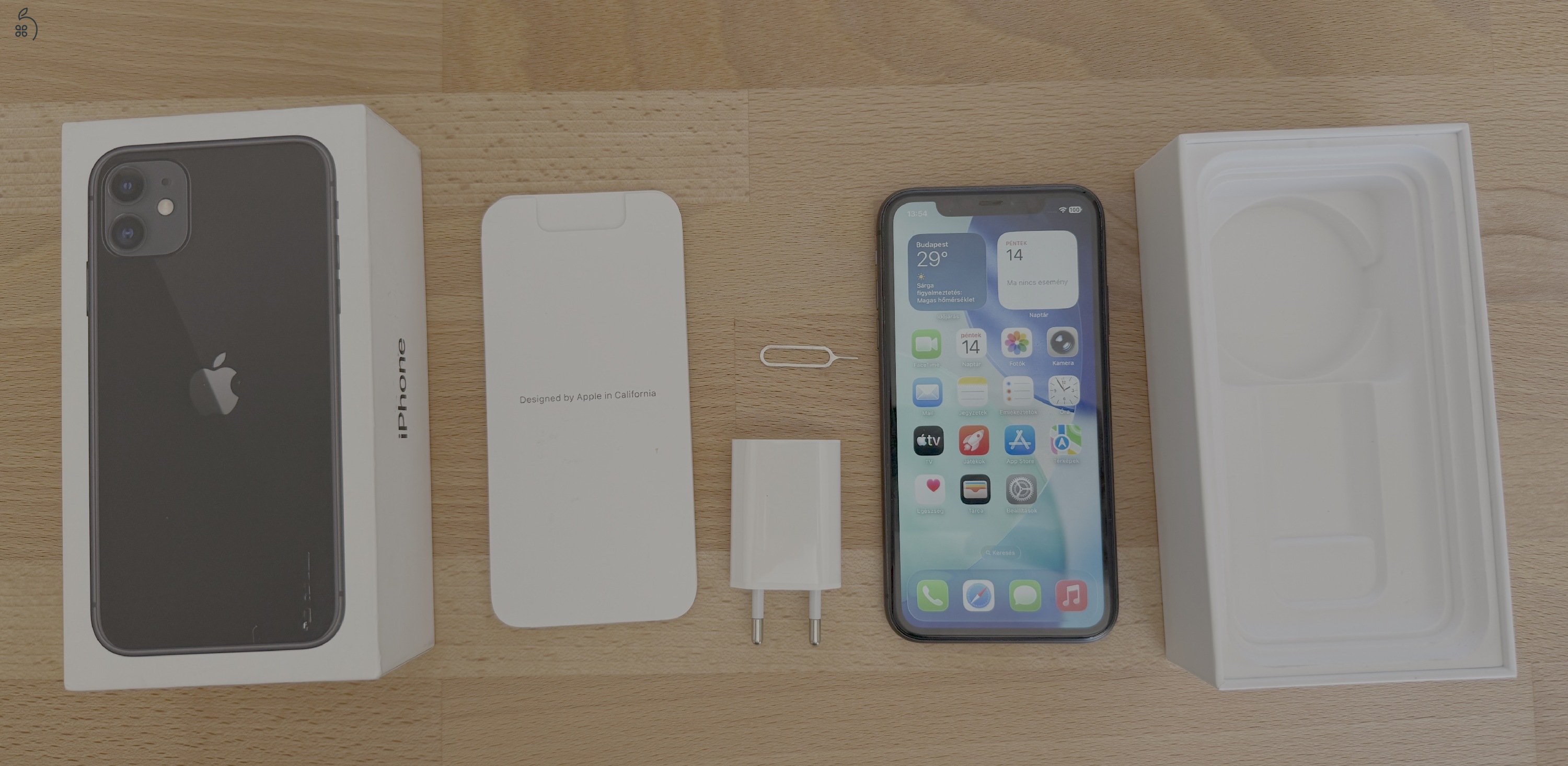 Apple iPhone 11 64 GB fekete színben