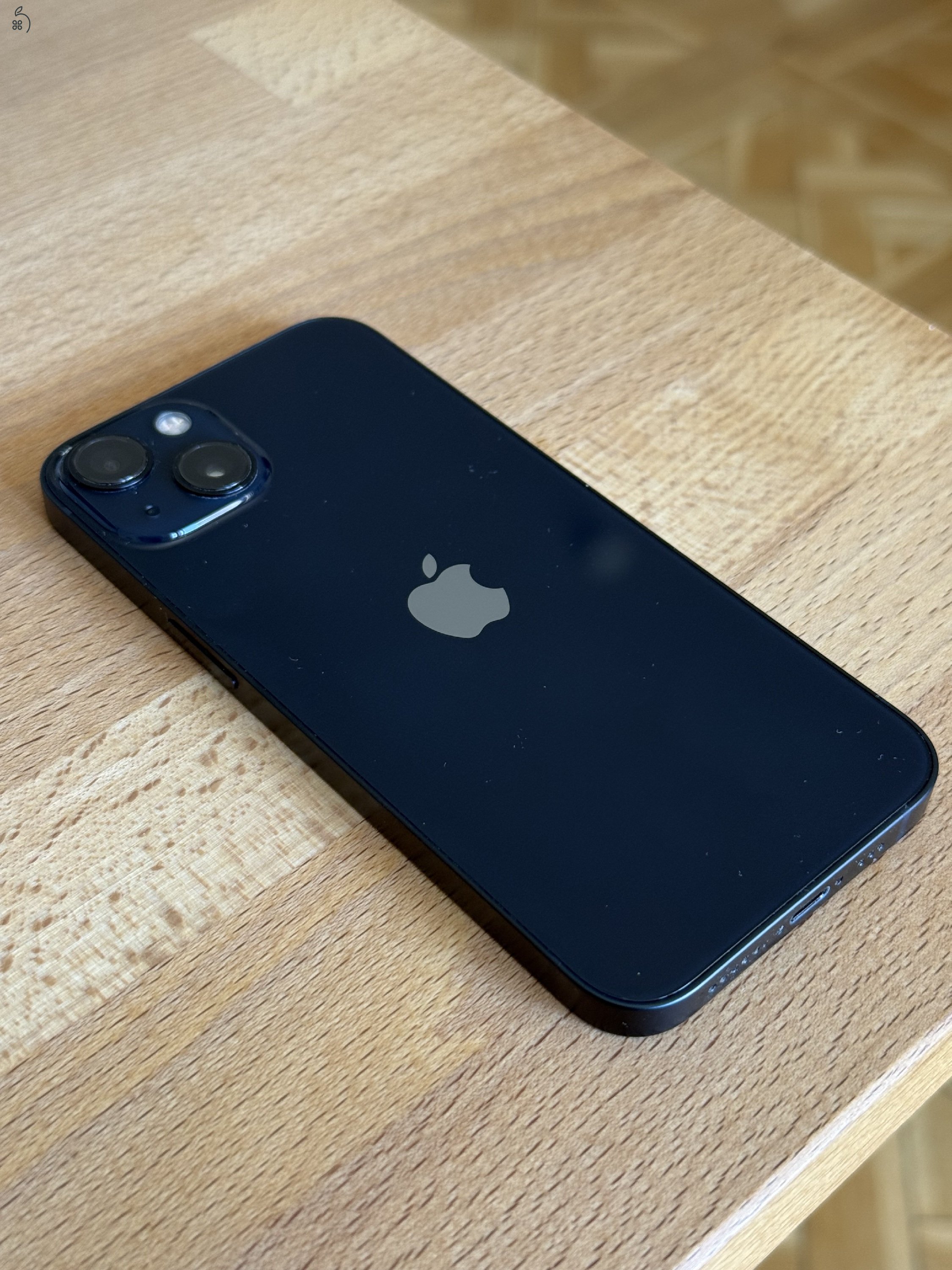 Apple iPhone 13 128 GB, Midnight (éjfekete) színben