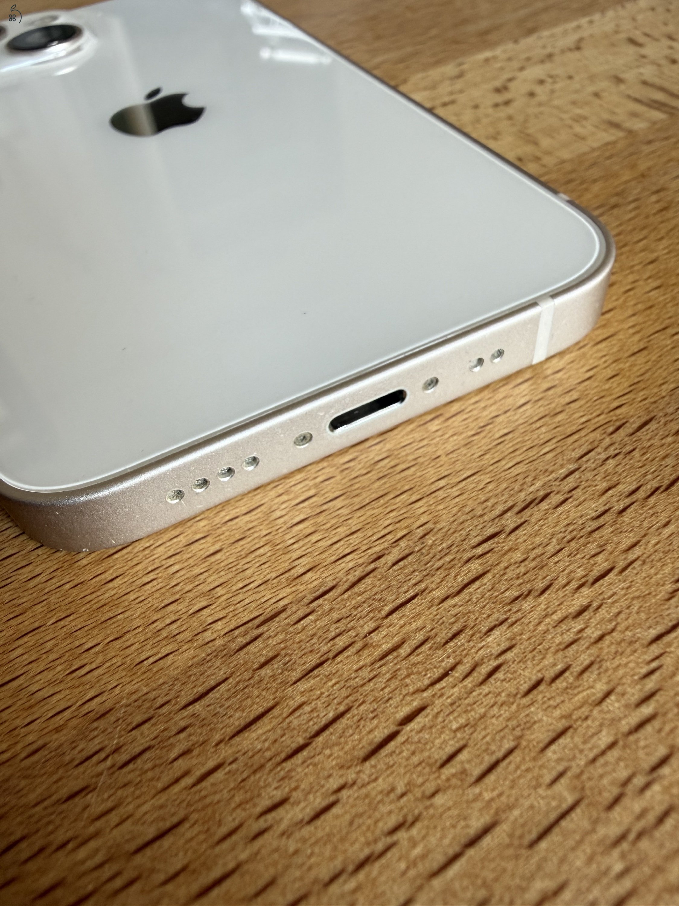 Apple iPhone 13 mini 128 GB Starlight – független, dobozos + 7 tok