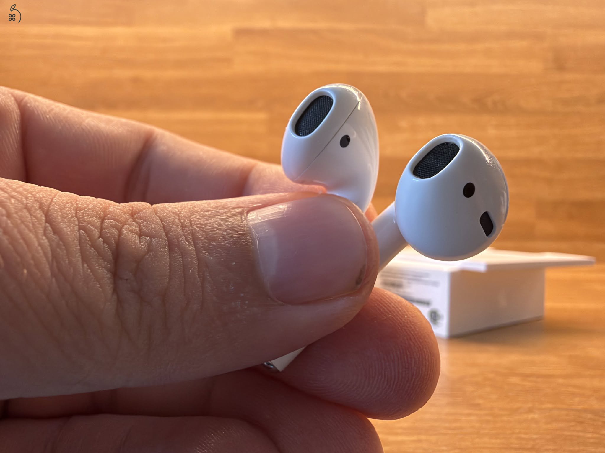 Apple AirPods 2 (Charging Case) - PATIKA, ÚJSZERŰ ÁLLAPOTBAN!