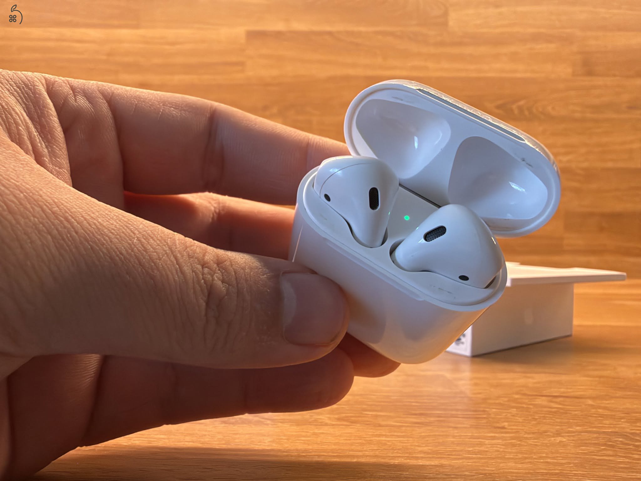 Apple AirPods 2 (Charging Case) - PATIKA, ÚJSZERŰ ÁLLAPOTBAN!