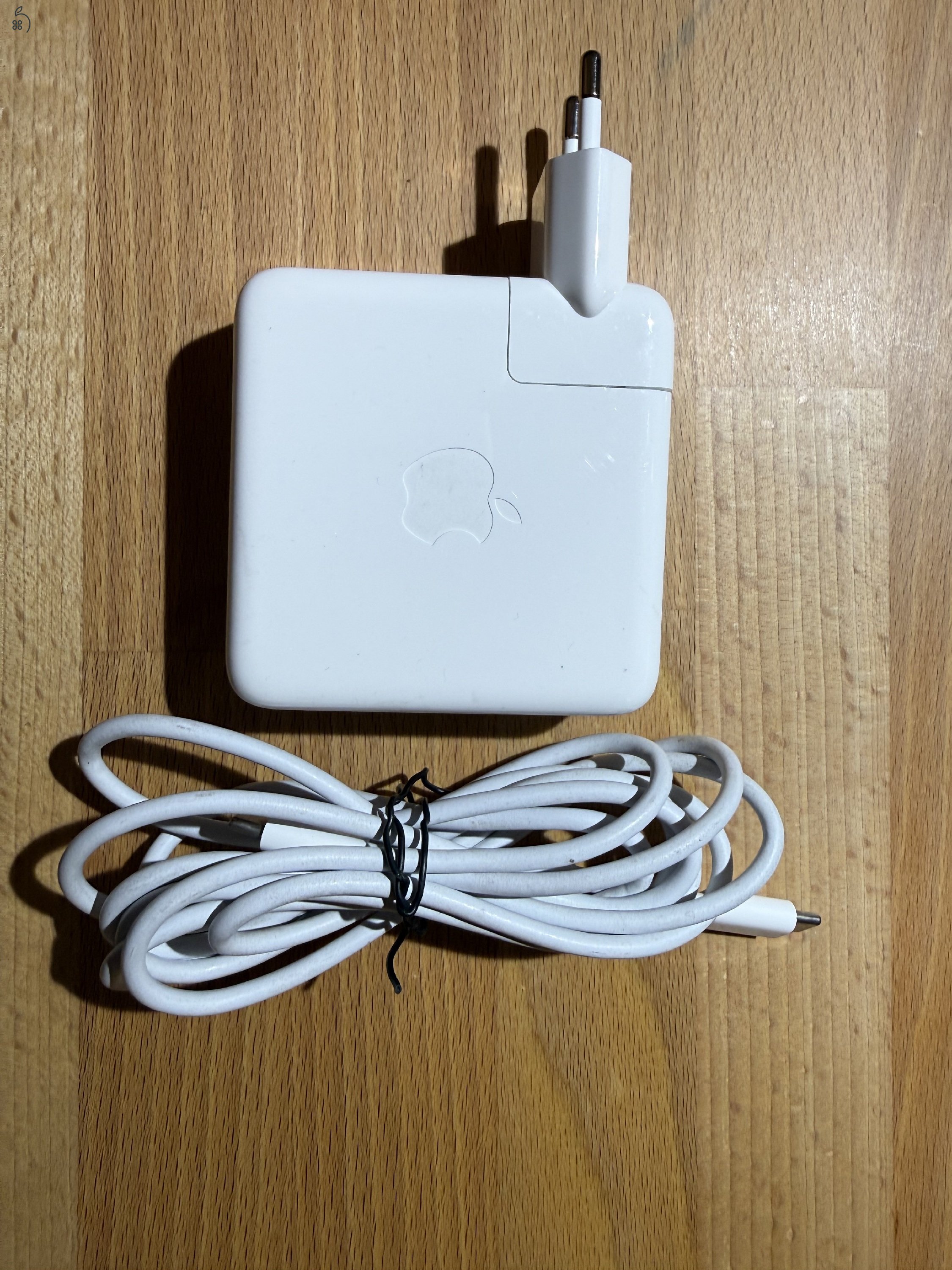 Eredeti Apple 67W USB-C töltő A2518 + USB-C kábel – MacBook