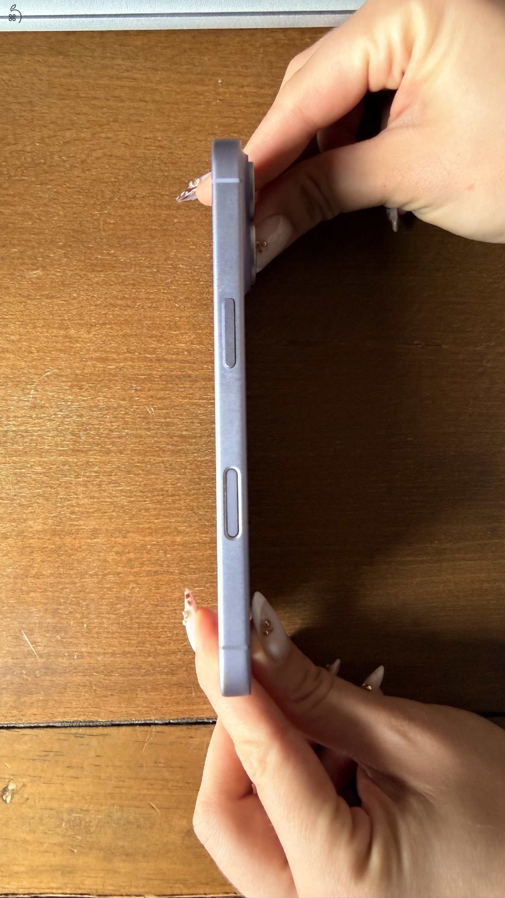 Hibátlan iphone 17. Eladó
