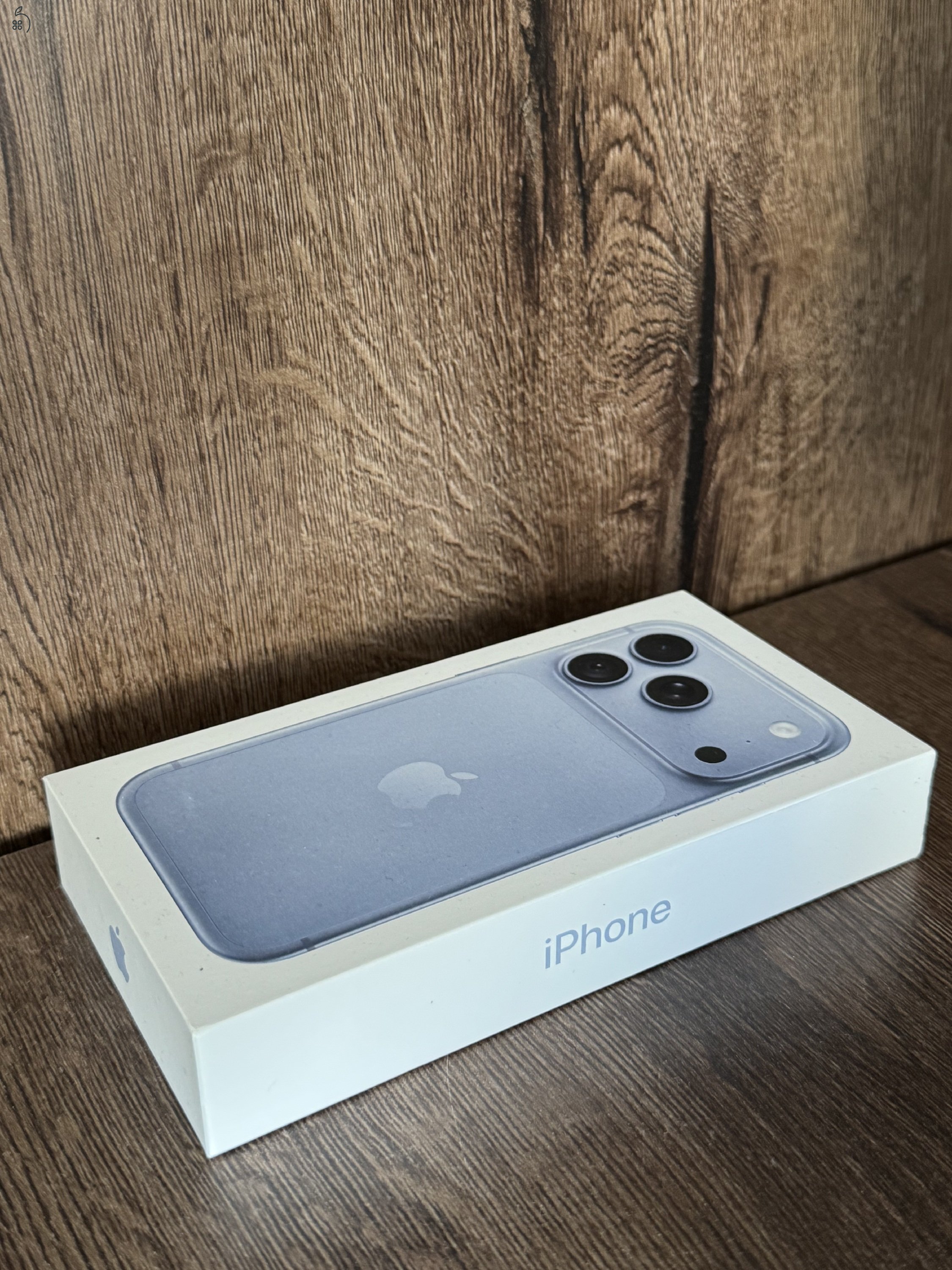 ÚJ, bontatlan iPhone 18 PRO 256GB gleccser KÁRTYAFÜGGETLEN!