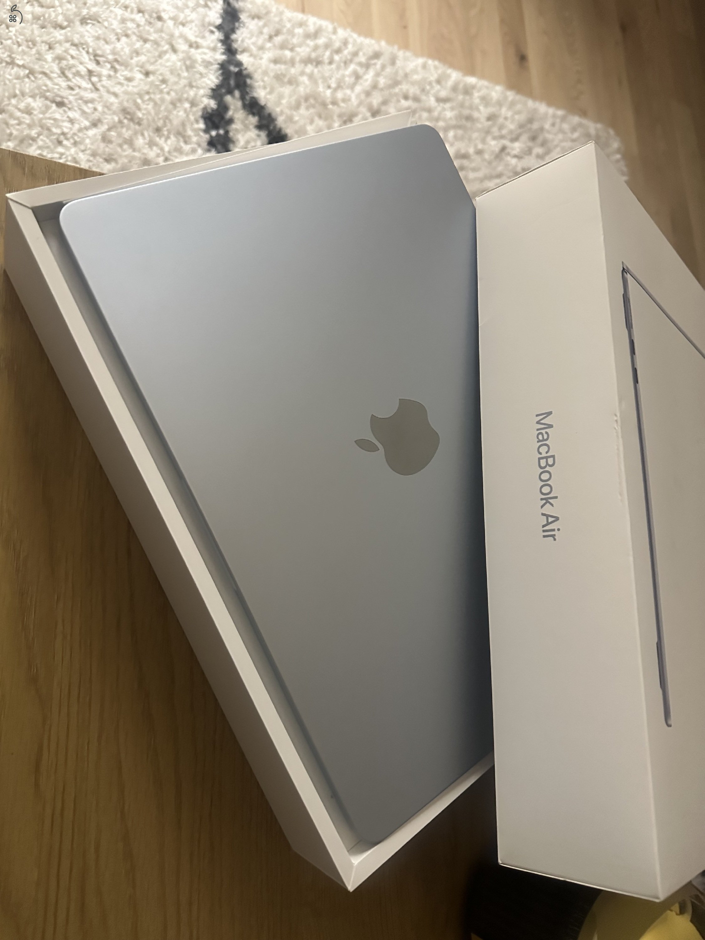 Macbook Air 13.6