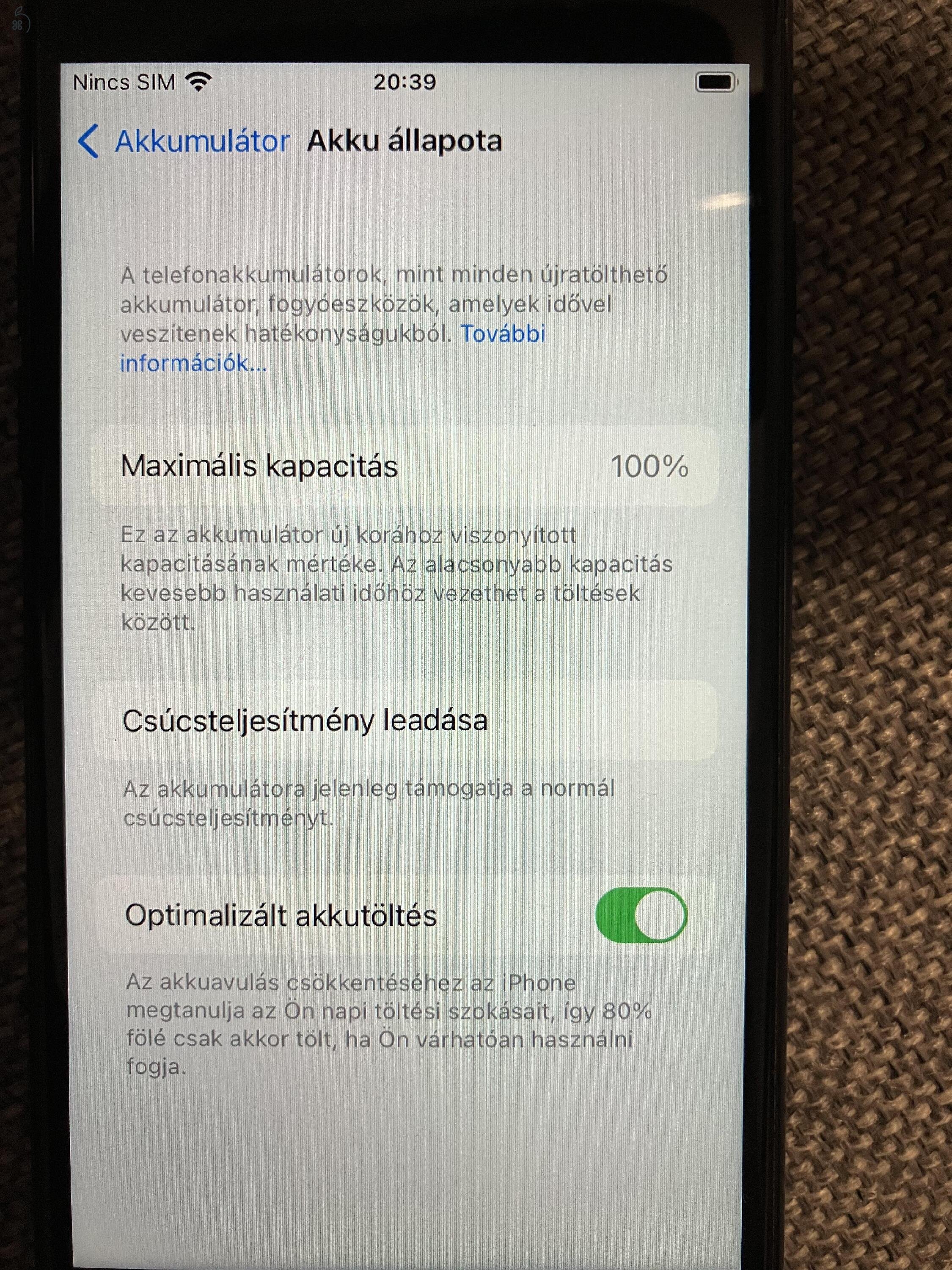Apple iPhone 7, Fekete, 32GB, 100% akkumulátor 