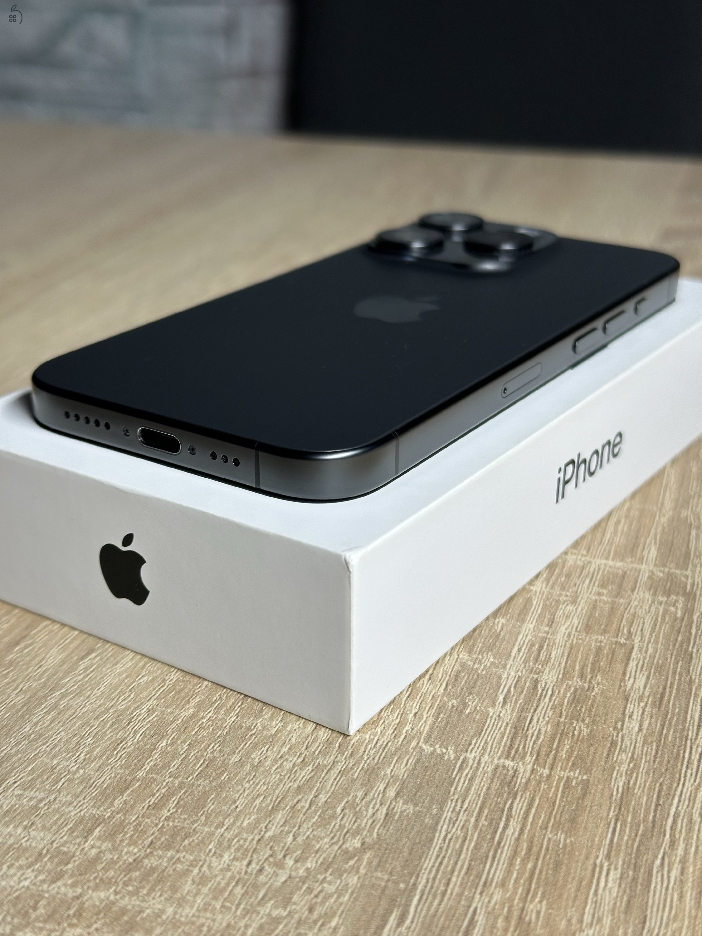 iPhone 15 Pro 128GB Független Karcmentes