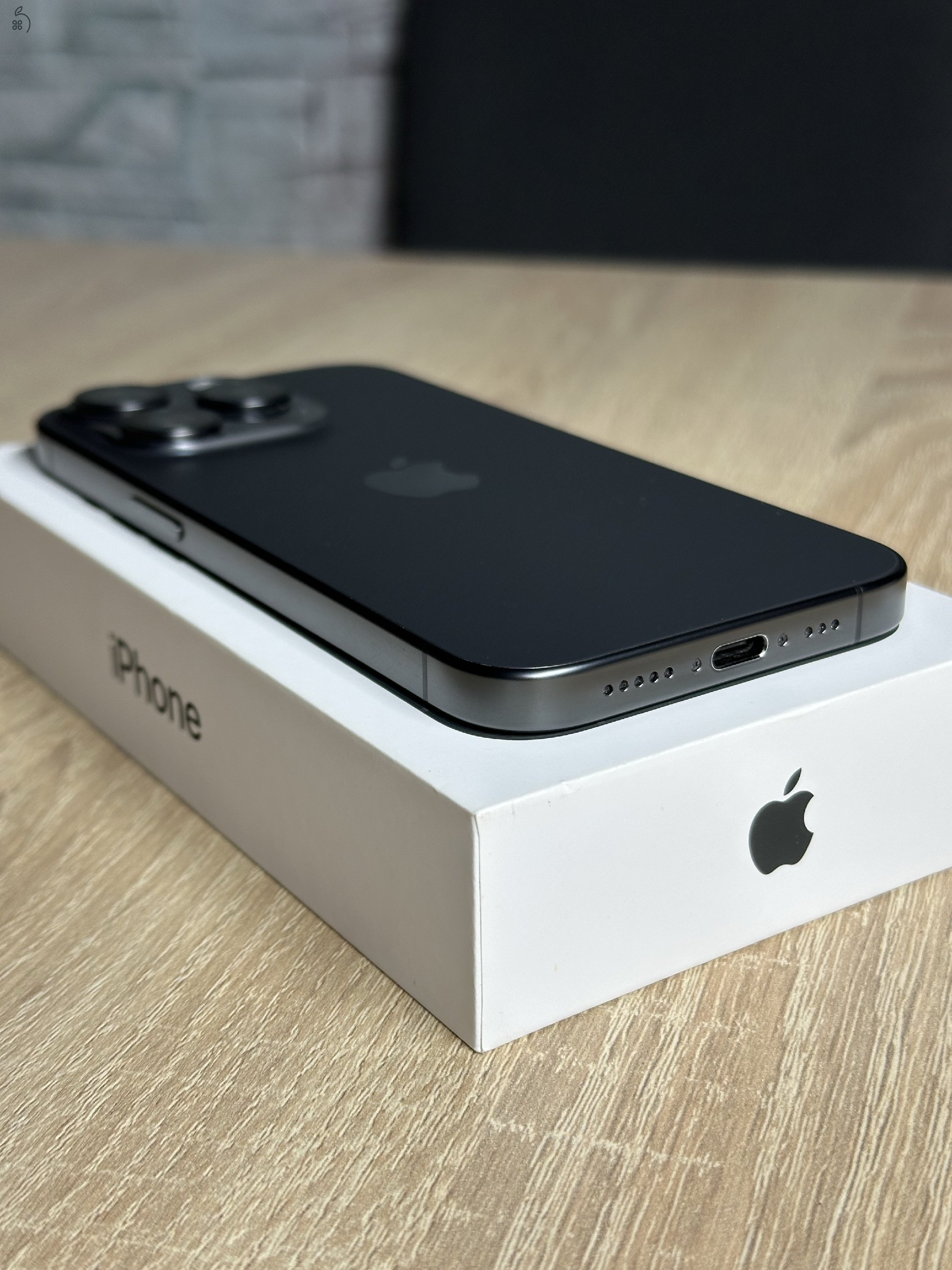 iPhone 15 Pro 128GB Független Karcmentes