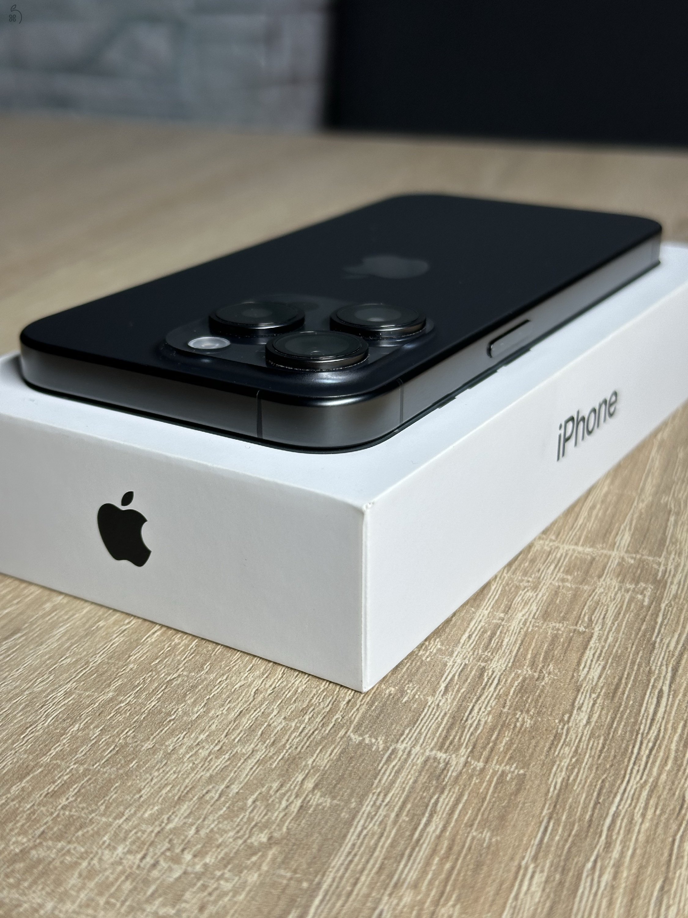 iPhone 15 Pro 128GB Független Karcmentes