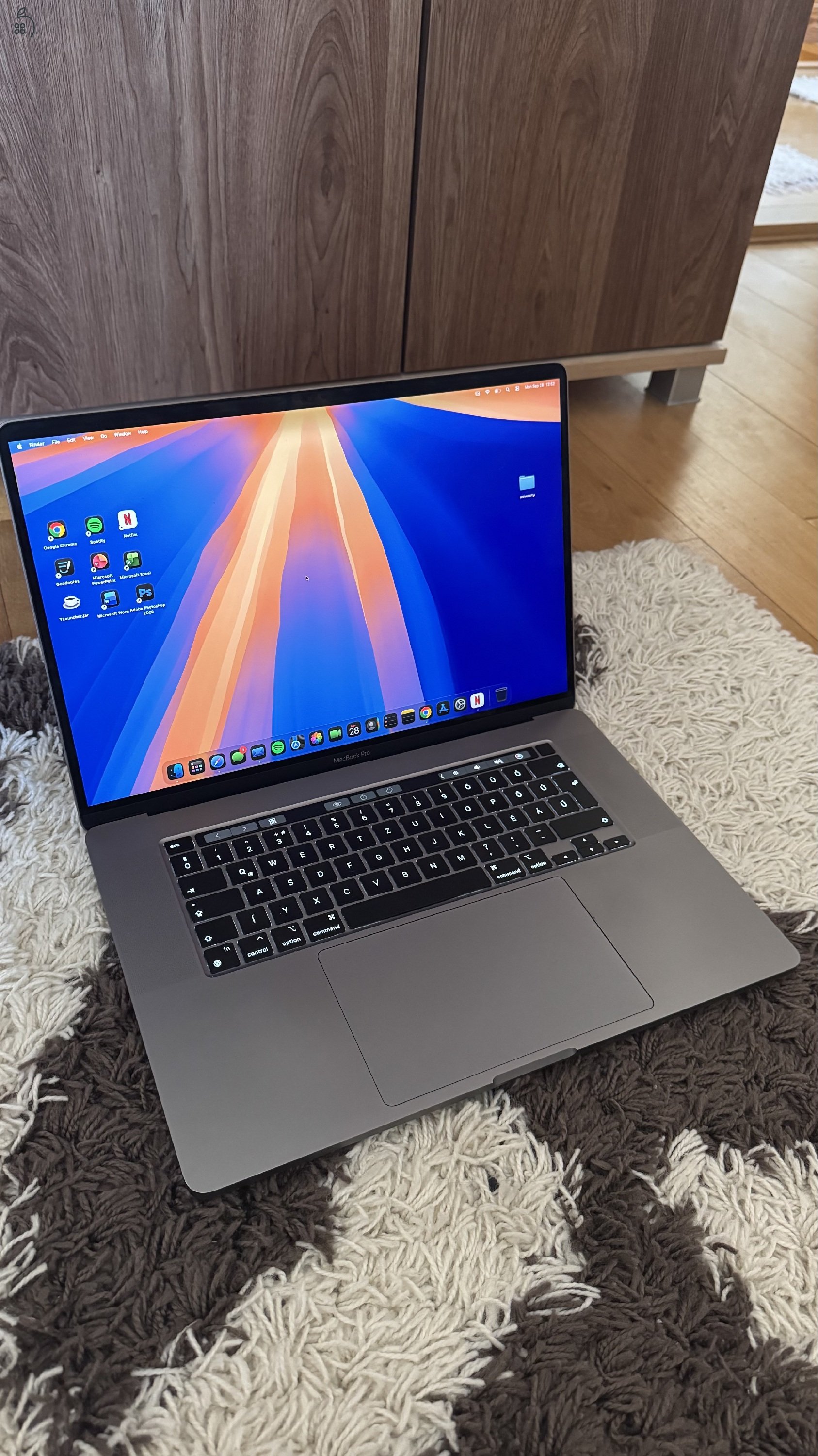 MacBook Pro 16