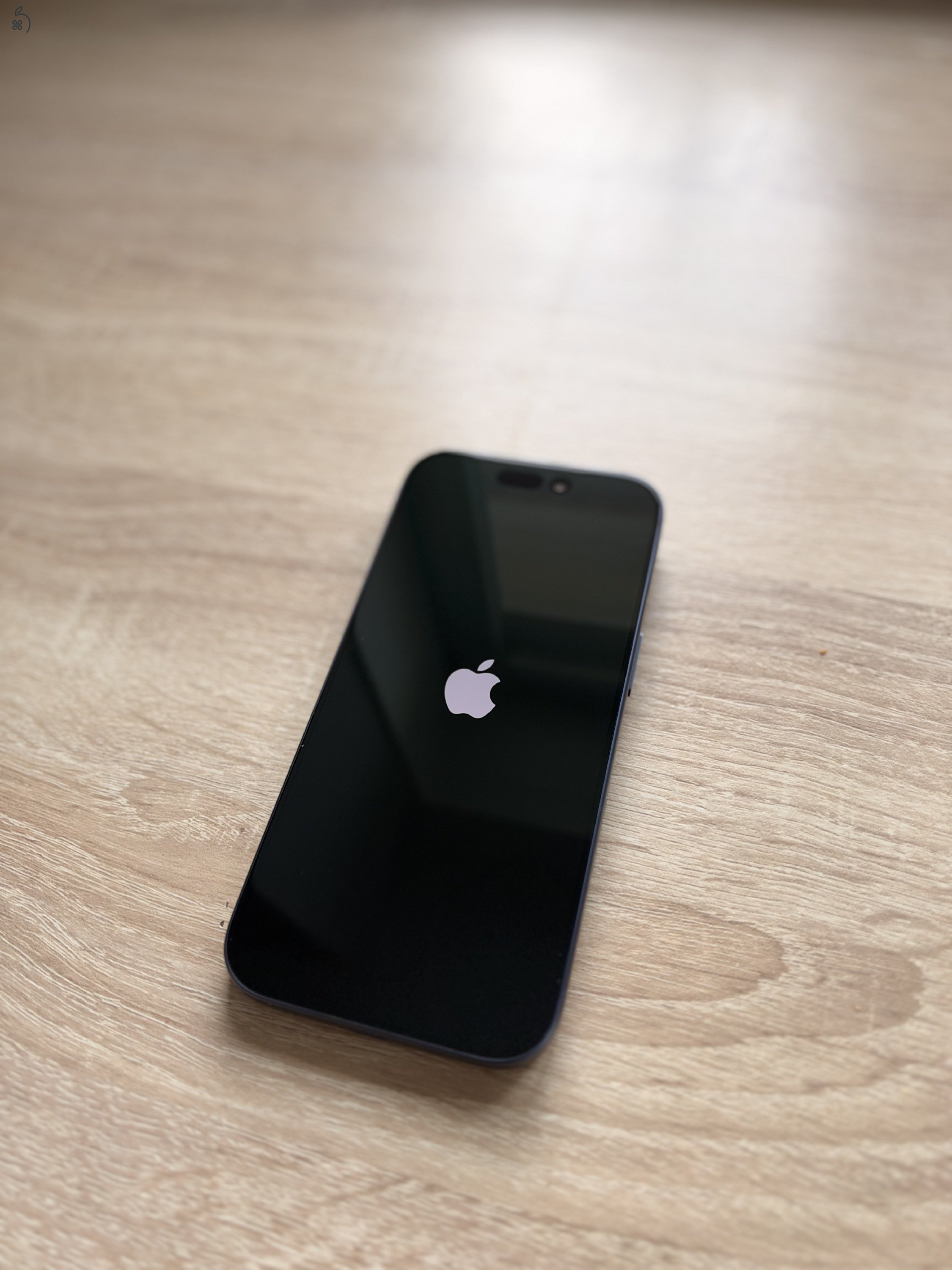 Eladó teljesen új iPhone 17 Pro – 256 GB – Deep Blue (mélykék)
