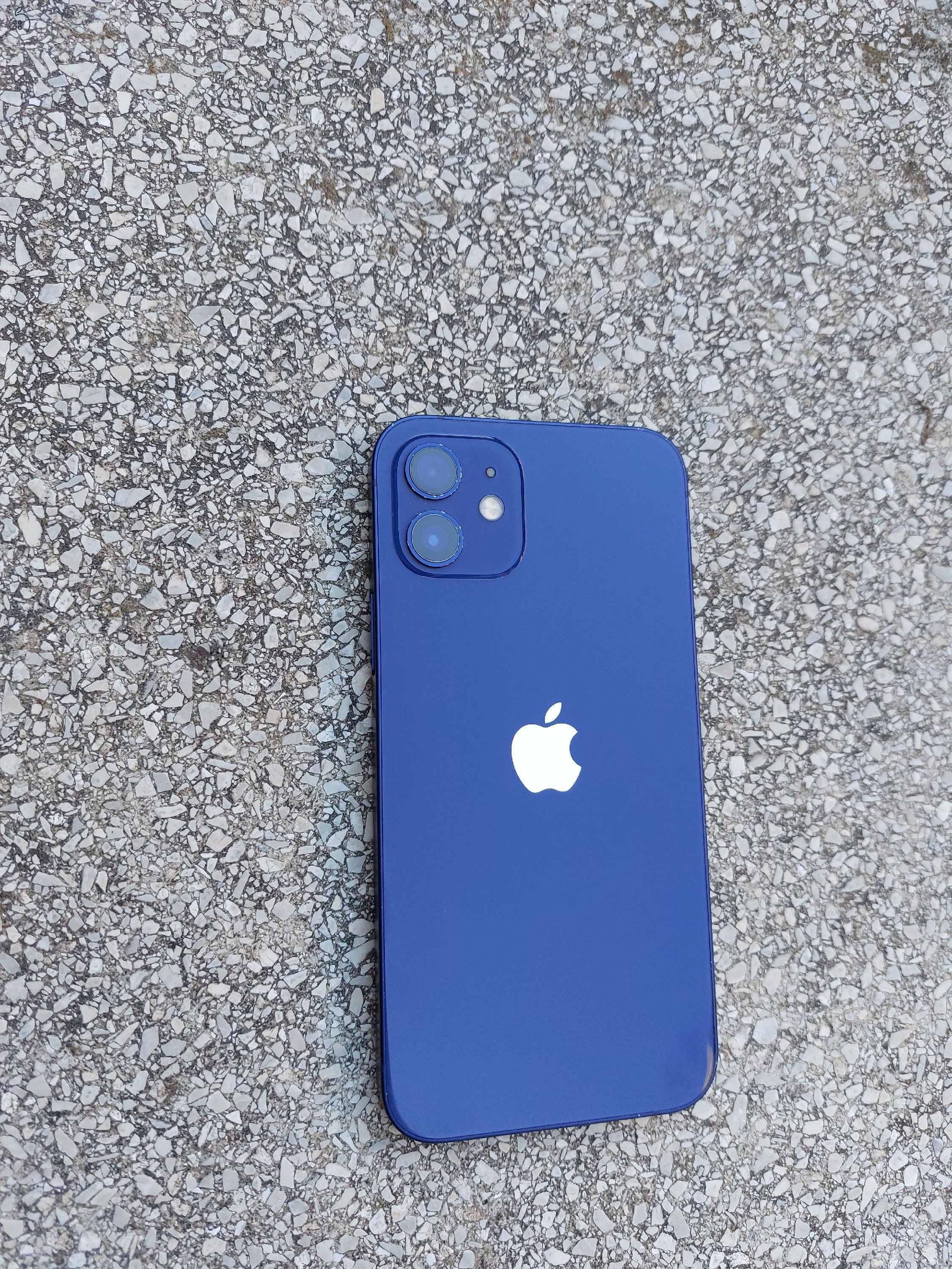 iPhone 12 Eladó