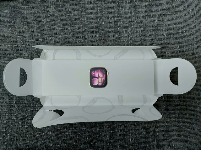 Apple Watch Series 11 - GPS + Cellular - Aluminium Rose Gold 42mm - 1 év garanciával