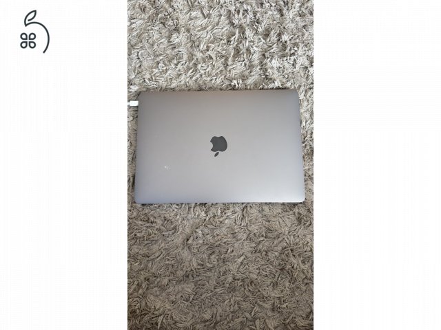 Eladó MacBook Air 13” – 2020, asztroszürke (i5 Intel Core)