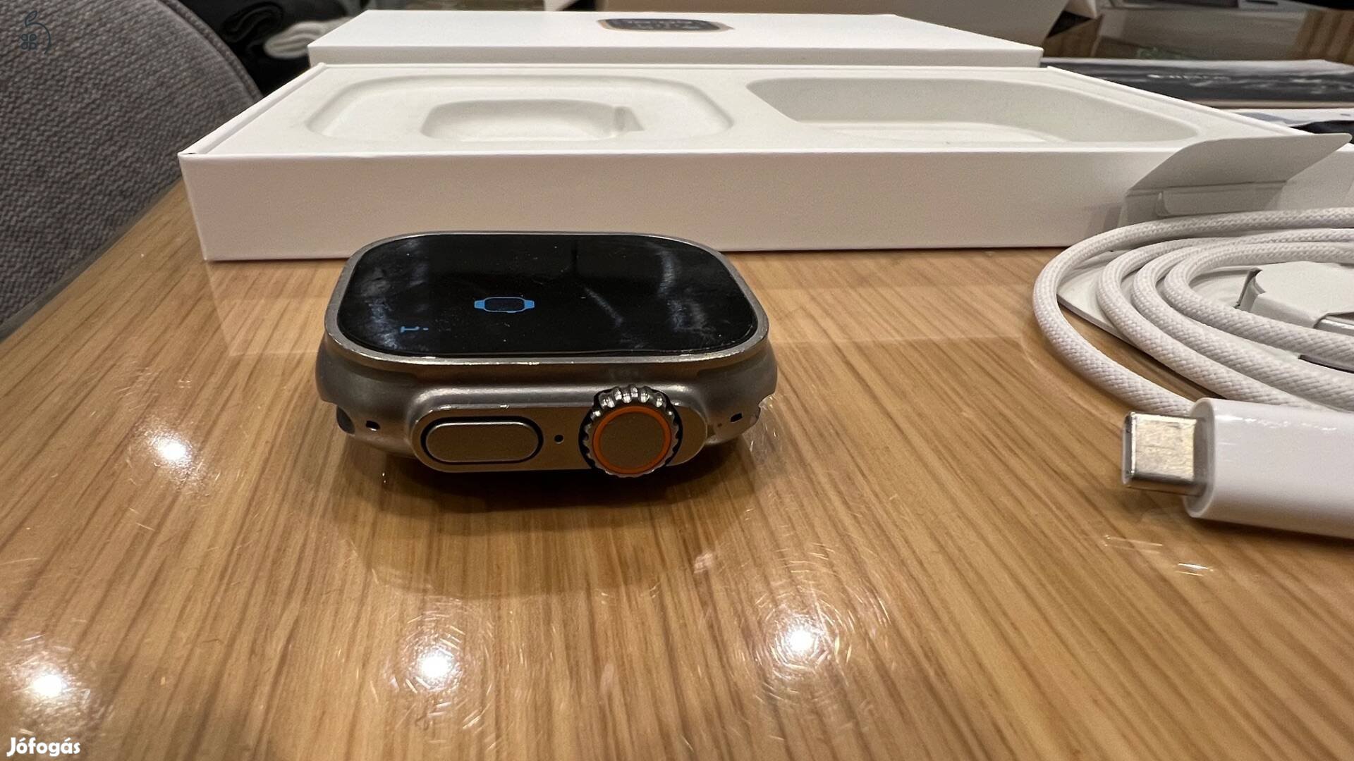 ELADÓ 1 db Apple Watch Ultra 2 49mm-es titán ház e-sim-es, óceán kék szíjjal