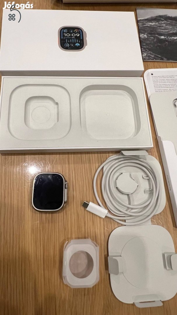 ELADÓ 1 db Apple Watch Ultra 2 49mm-es titán ház e-sim-es, óceán kék szíjjal