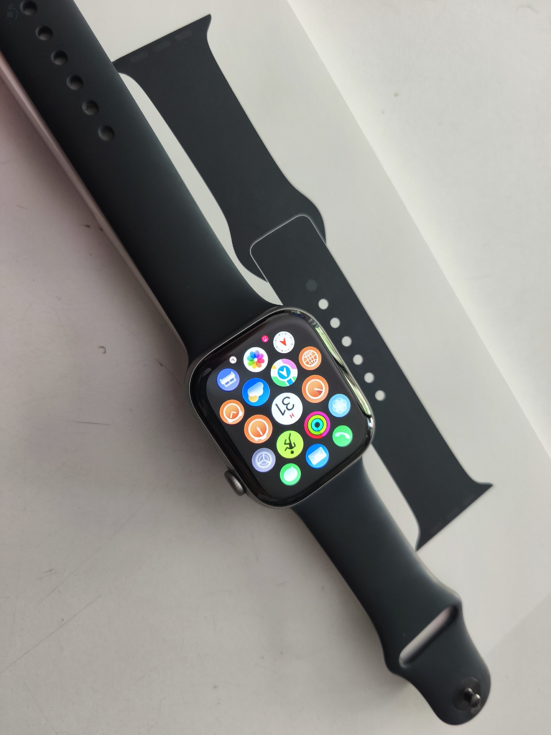 Apple Watch Series 11 46mm karcmentes, 100% aksi, 2028.05.-ig Apple gar ALZA 2 ajándék új gyári szíj