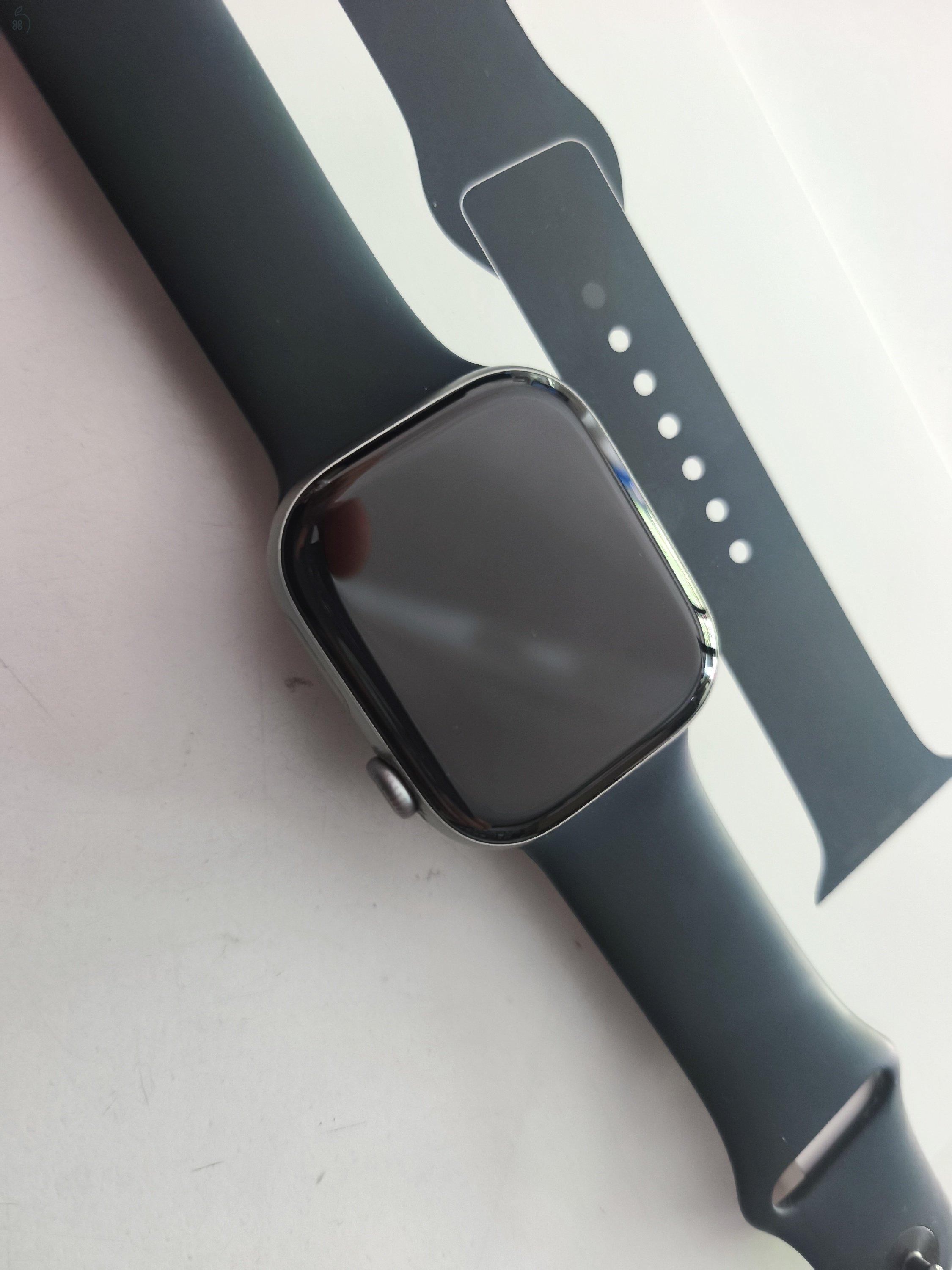 Apple Watch Series 11 46mm karcmentes, 100% aksi, 2028.05.-ig Apple gar ALZA 2 ajándék új gyári szíj