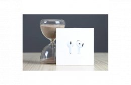Használt Apple AirPods 4 B US-8565