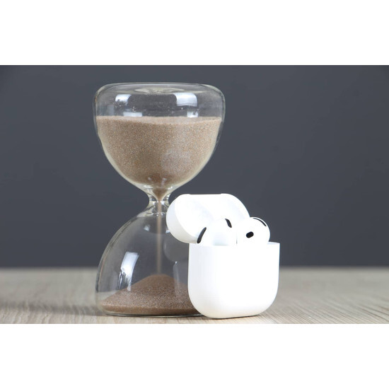 Használt Apple AirPods 4 B US-8565