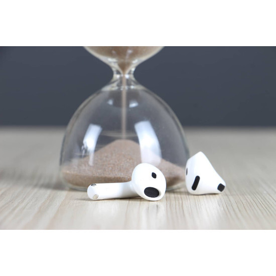 Használt Apple AirPods 4 B US-8565