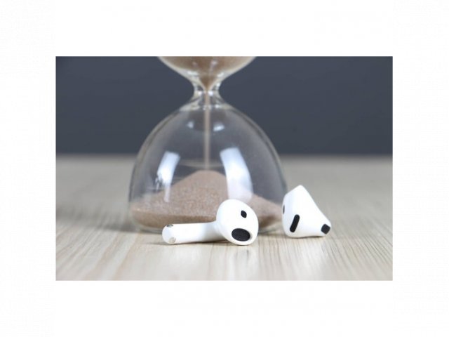 Használt Apple AirPods 4 B US-8565