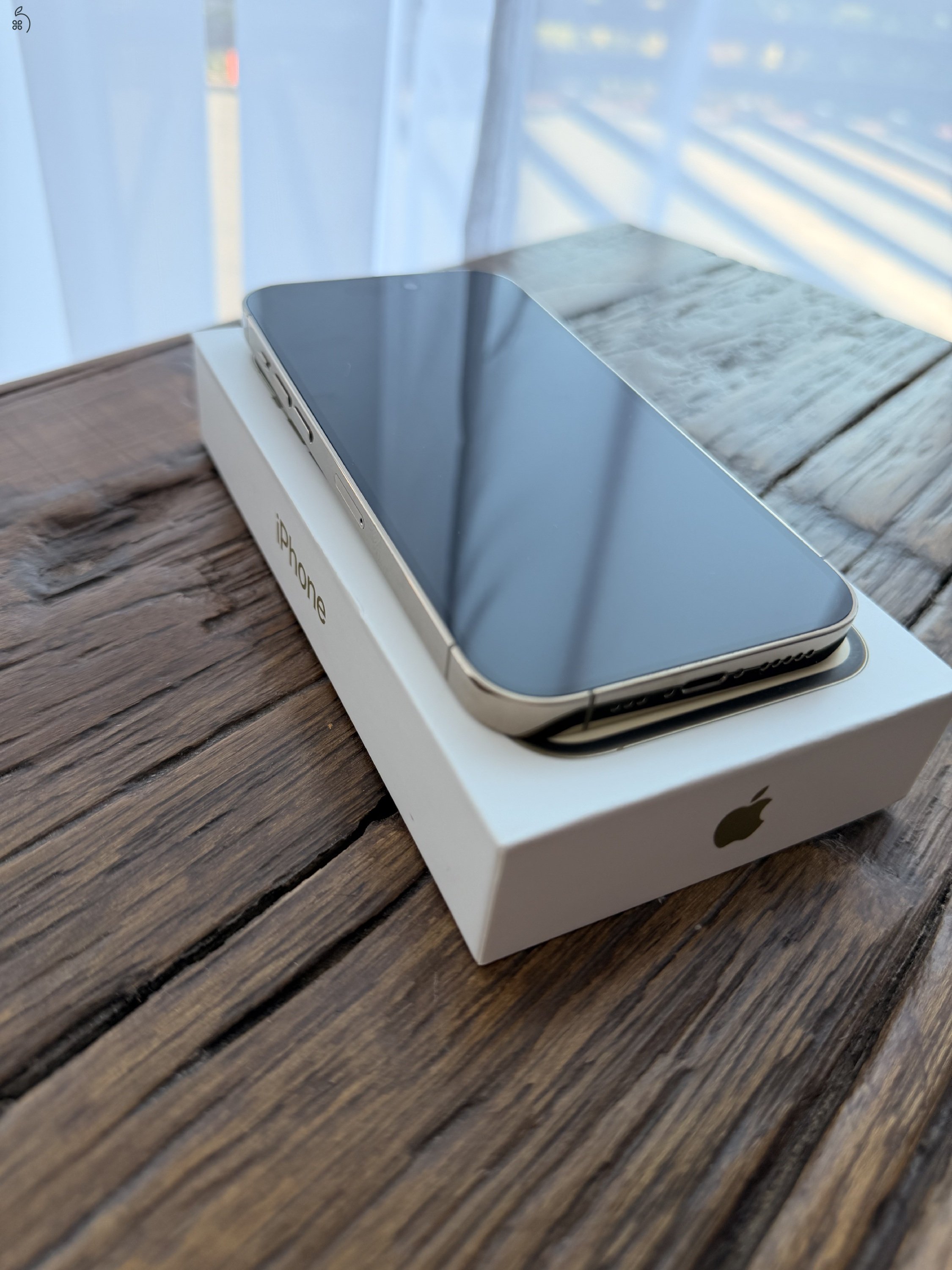 Eladó Iphone 14 pro gold 128gb