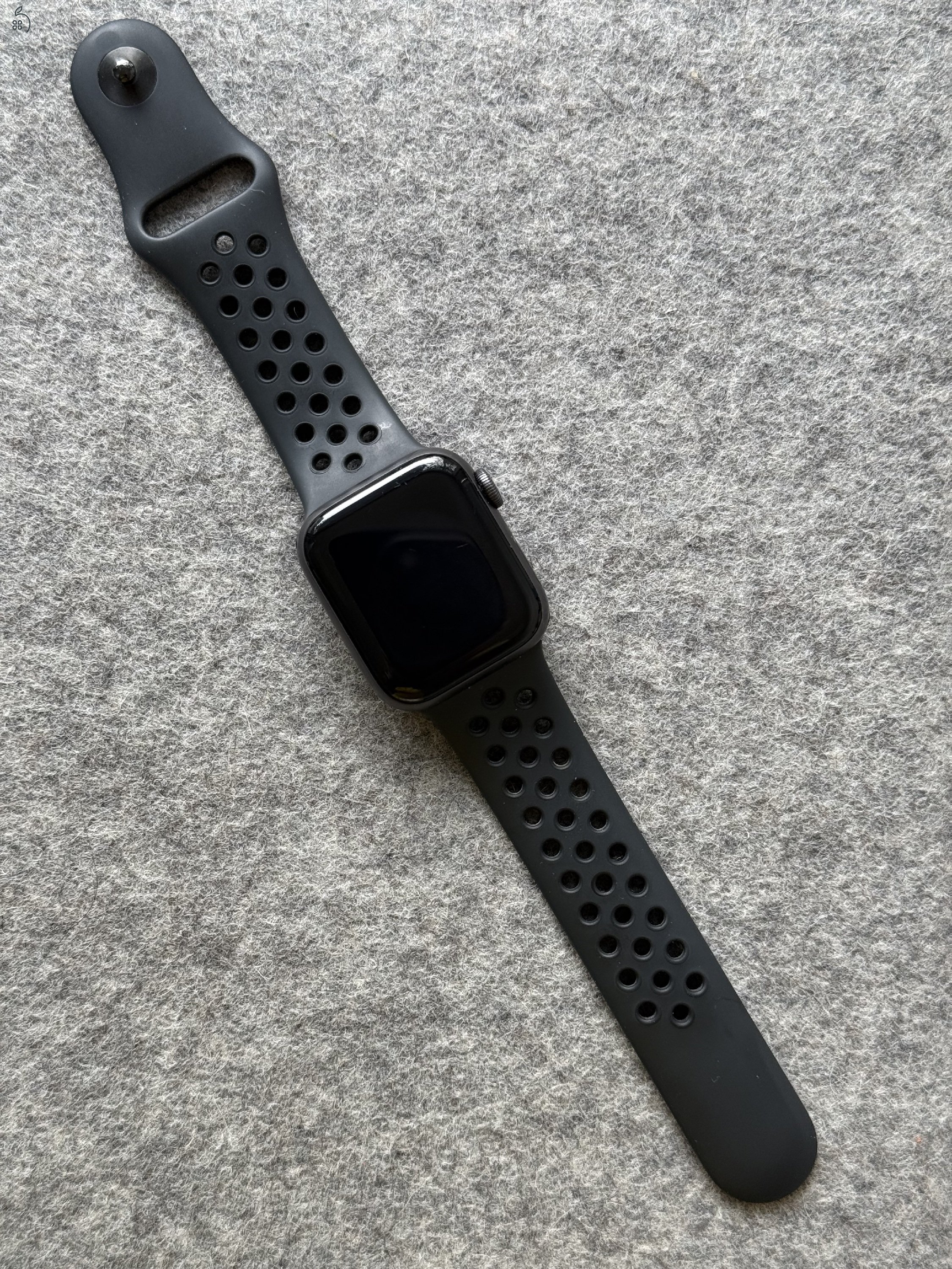 Apple Watch Nike Series 6 GPS 40mm fekete