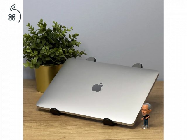 MacSzerez.com - 2022 MacBook Pro 13