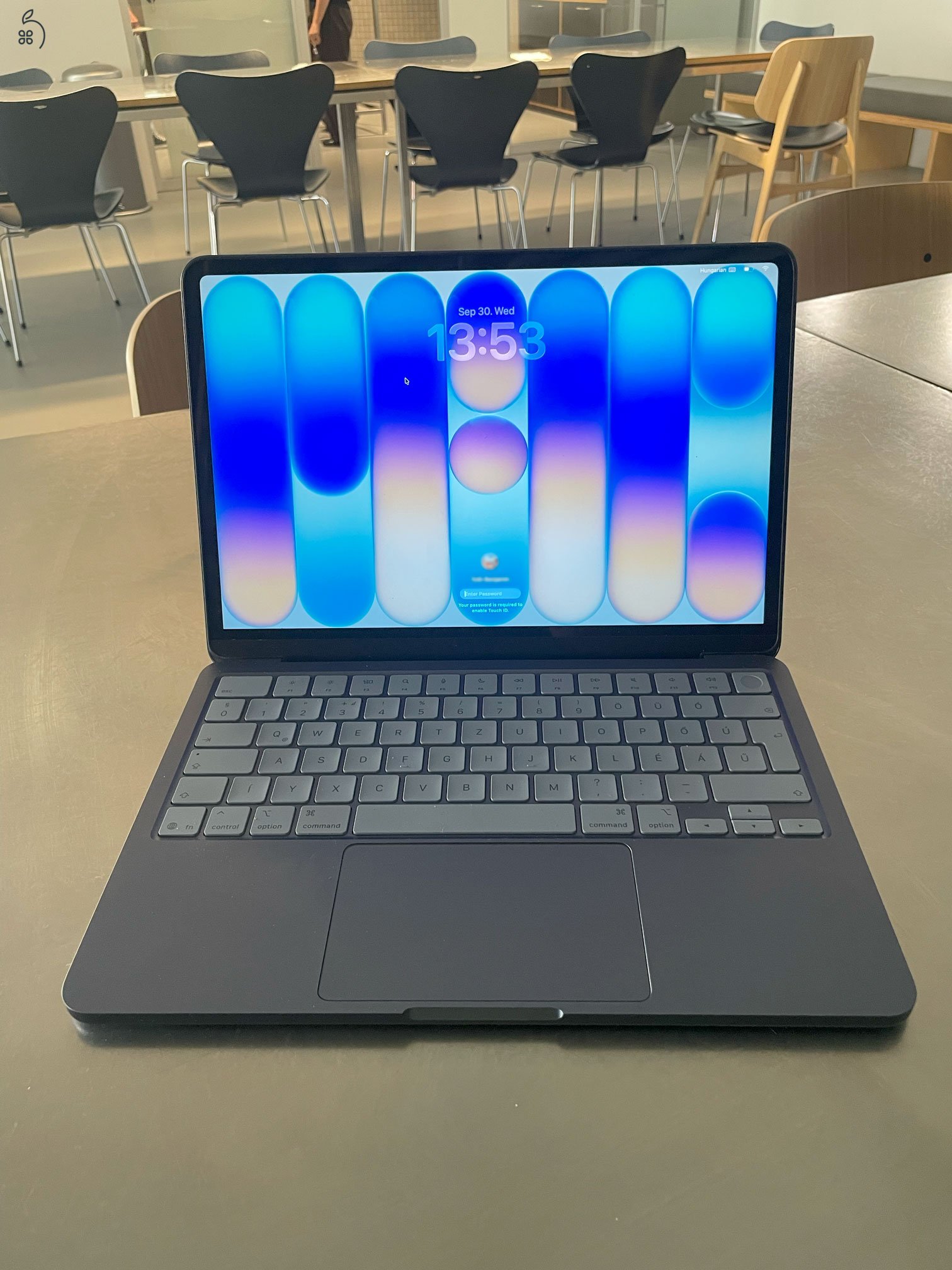 MacBook Neo 512GB / Touch ID