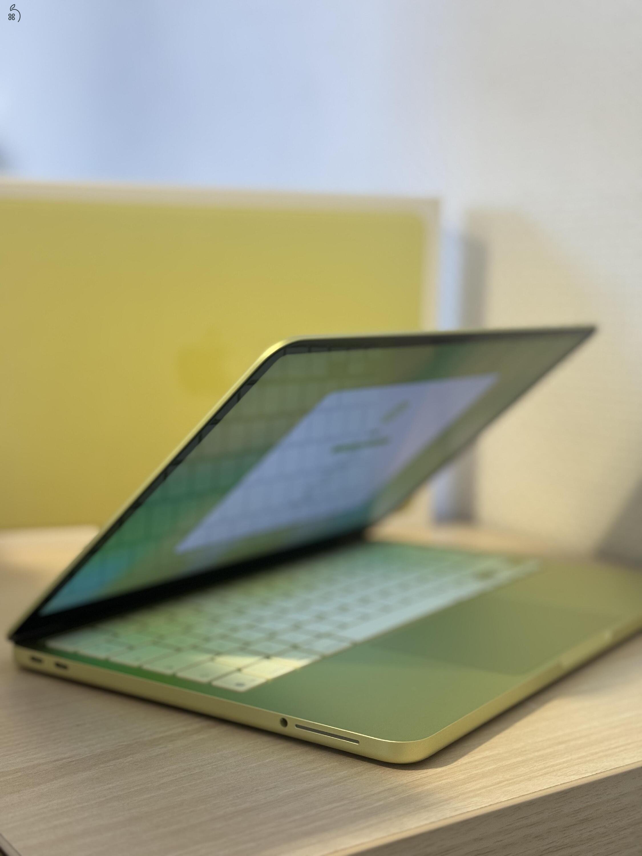 MacBook Neo Citrus 256Gb
