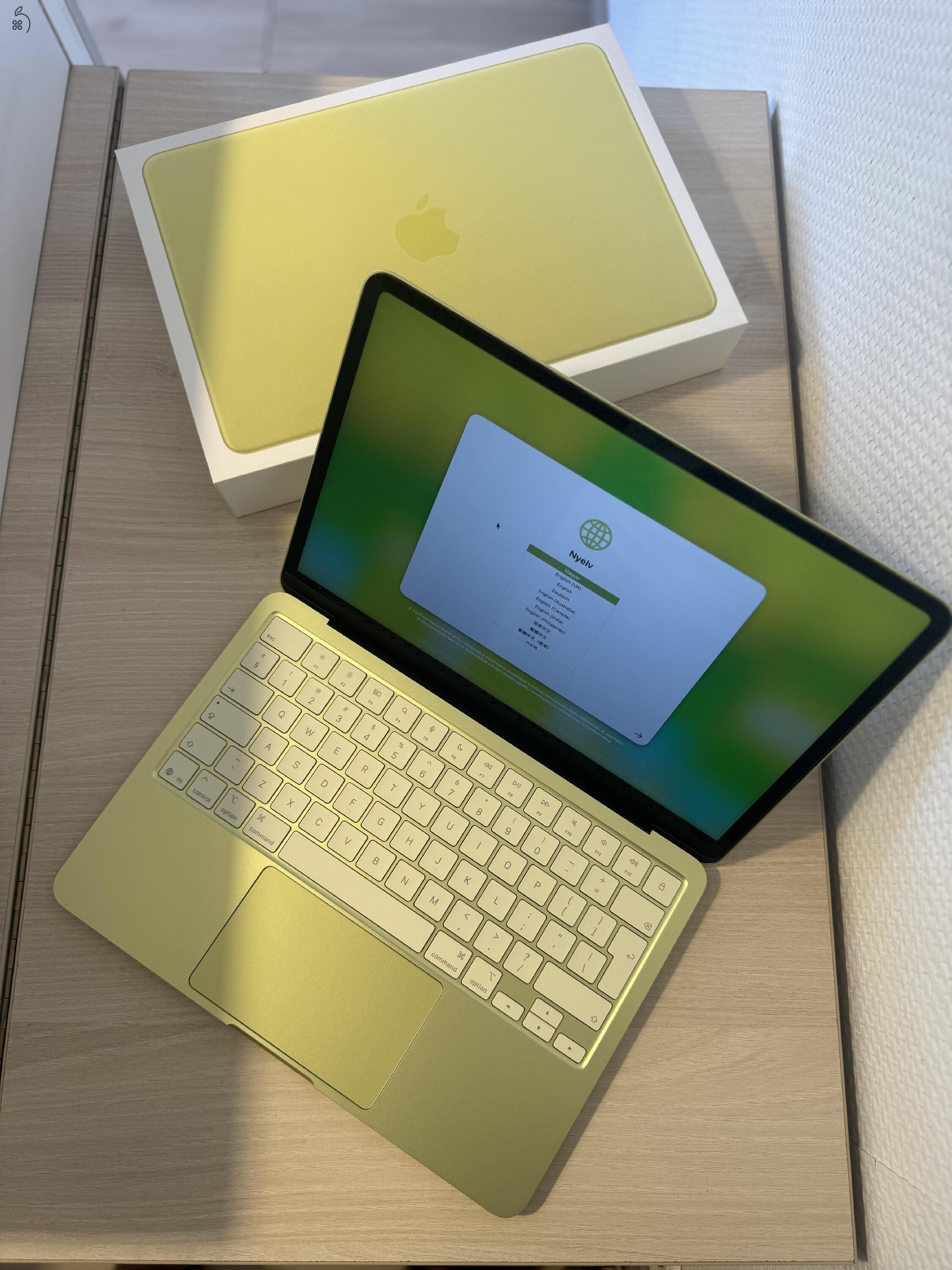 MacBook Neo Citrus 256Gb