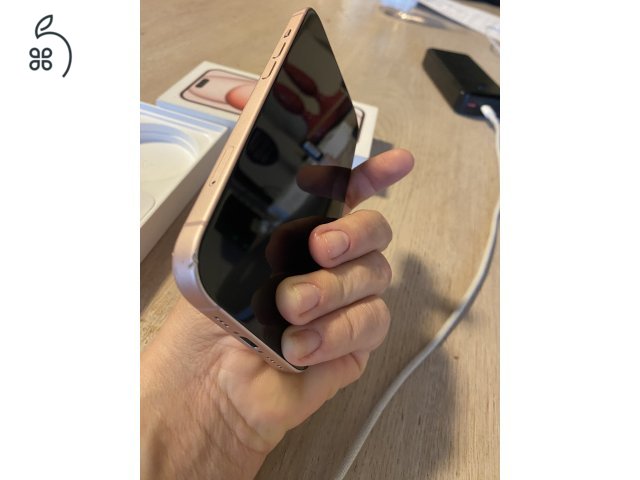 iPhone 15 128 GB – rózsaszín, dobozzal, sérült hátlappal – 120 000 Ft