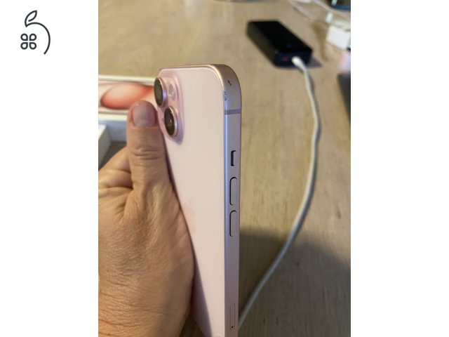 iPhone 15 128 GB – rózsaszín, dobozzal, sérült hátlappal – 120 000 Ft
