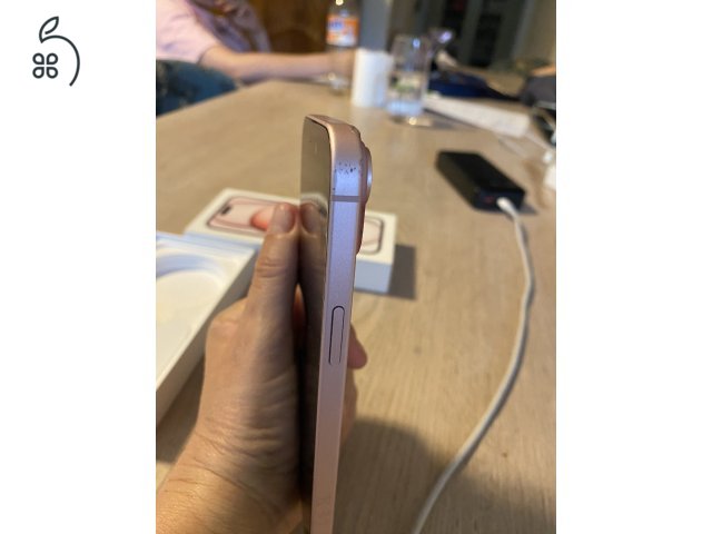 iPhone 15 128 GB – rózsaszín, dobozzal, sérült hátlappal – 120 000 Ft