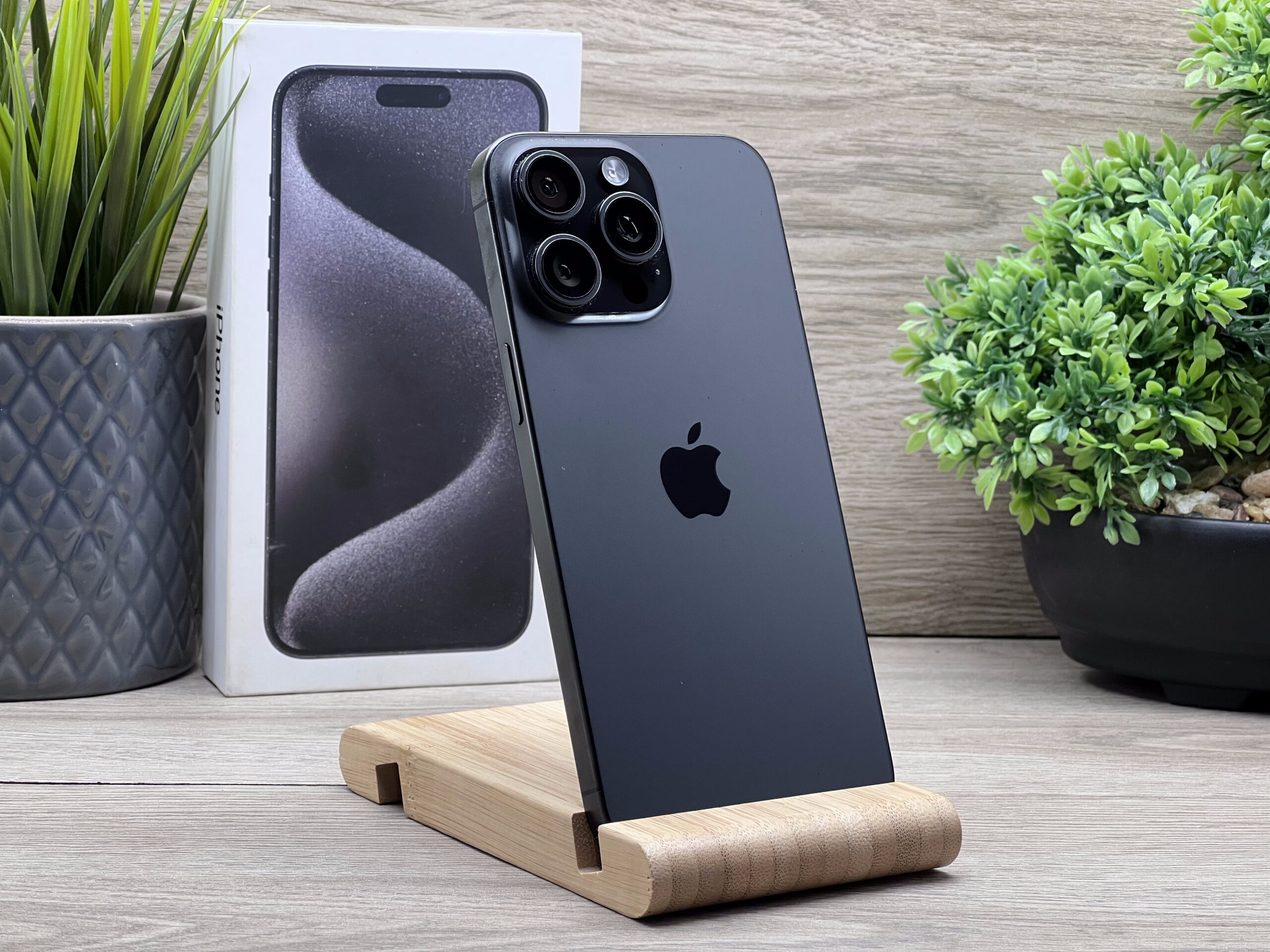 iPhone 15 Pro Max Black Titanium 256GB 2 ÉV Garanciával 100%
